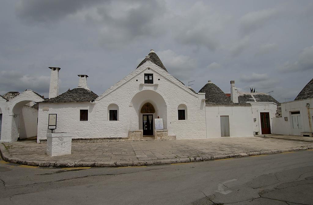 Вилла Trullo Monte Grappa Альберобелло Экстерьер фото